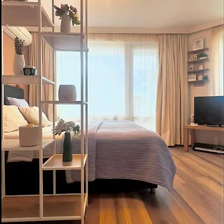 Emerald Breeze In Emerald Ravda